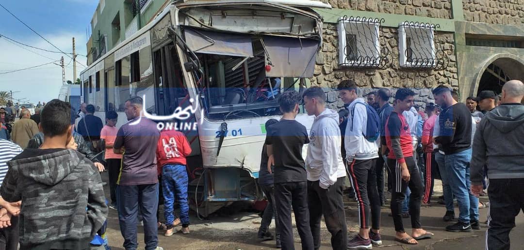 بالصور وفاة السائق واصابة 24 راكبا في حادث مرور بمستغانم النهار أونلاين 5515