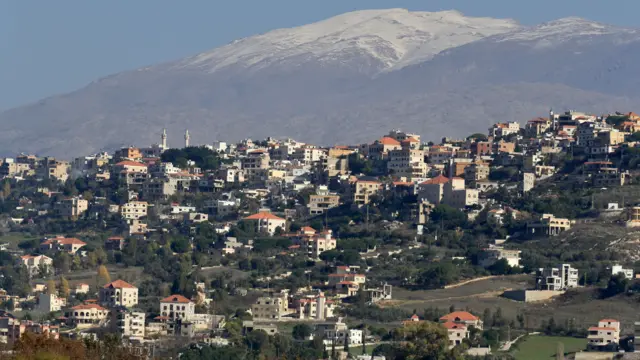 سكان قرى جنوب لبنان يعودون إلى منازلهم